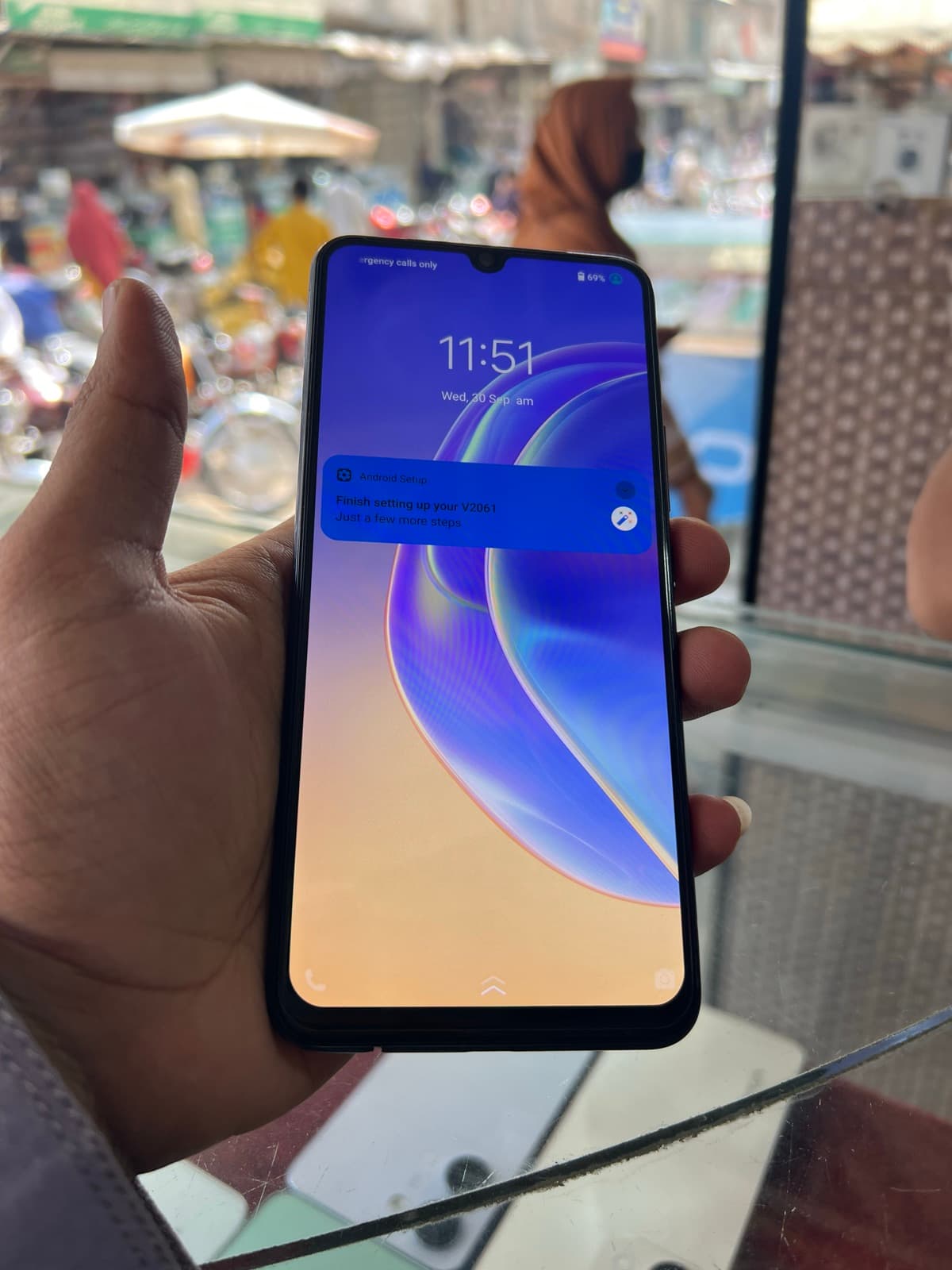 Vivo V21e 8GB / 128GB in Diamond Flare — photo 4
