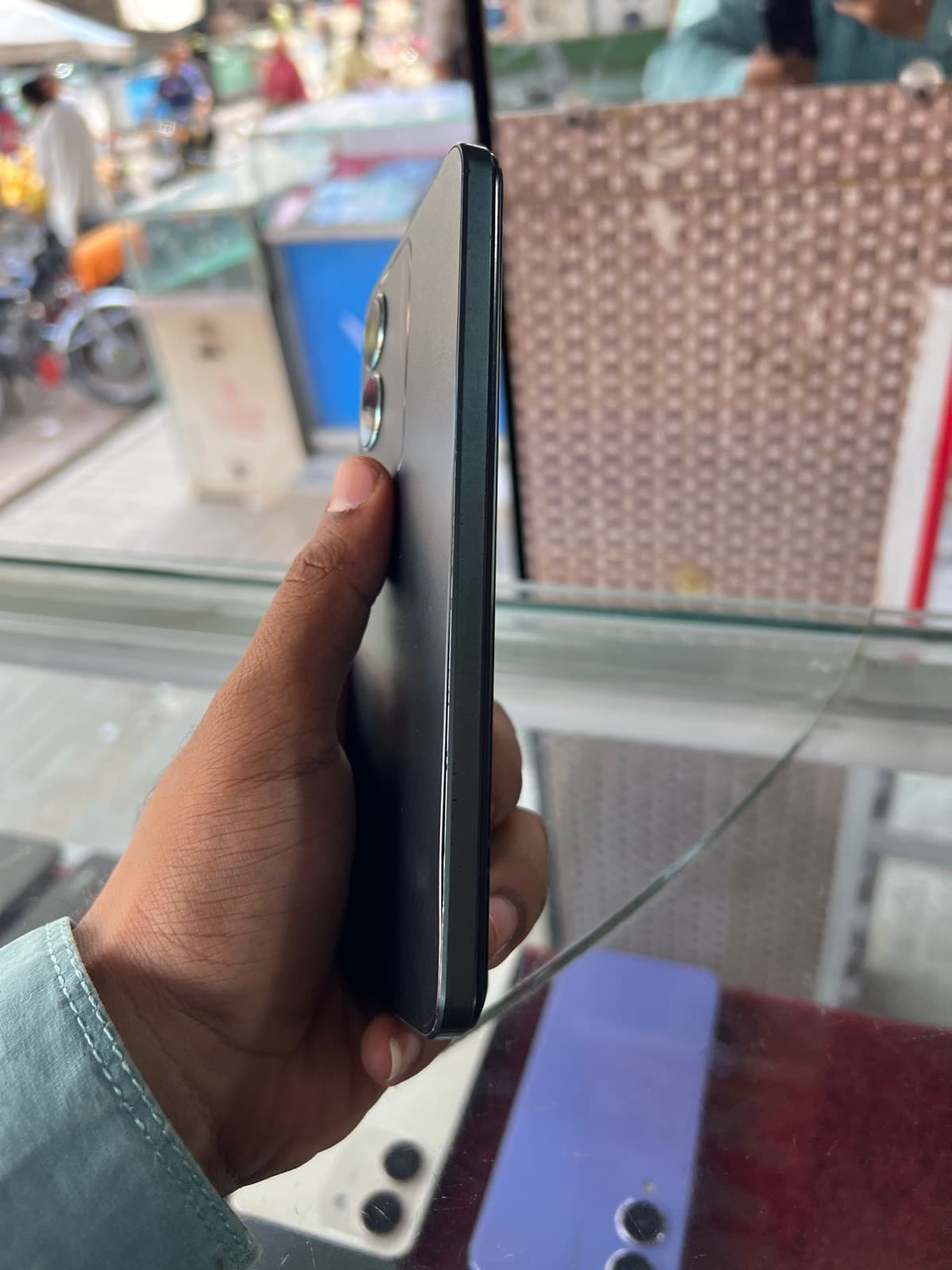 Vivo Y17s 6GB / 128GB in Forest Green — photo 3