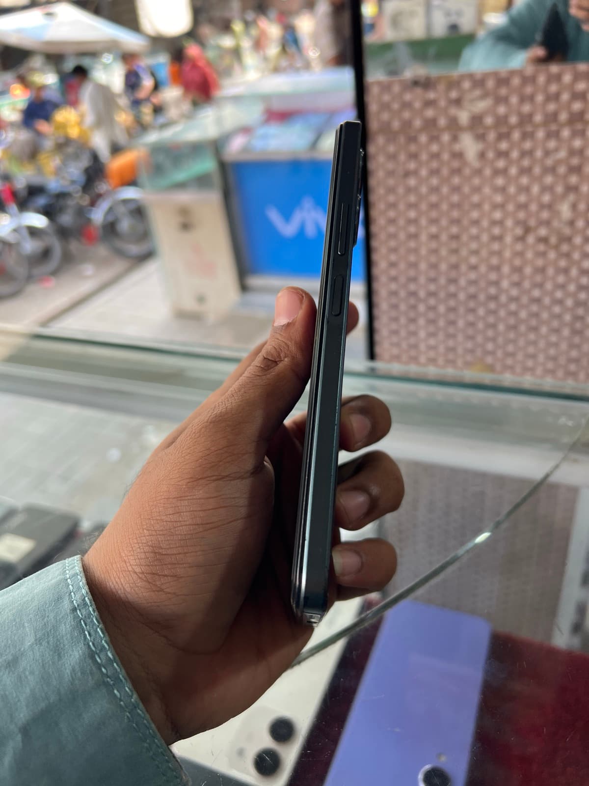 Vivo Y17s 6GB / 128GB in Forest Green — photo 4