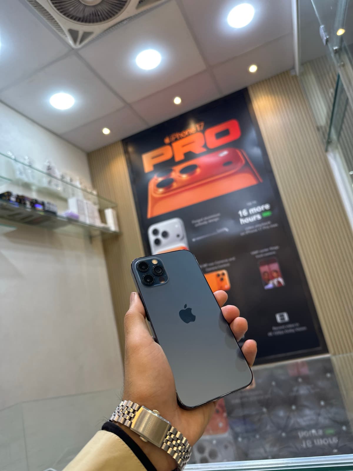 iPhone 12 Pro · 256GB