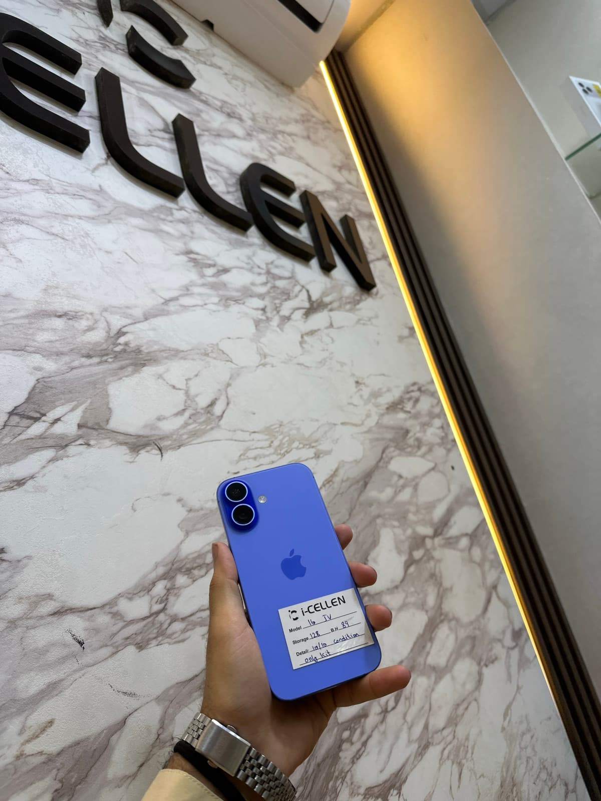 iPhone 16 · 128GB