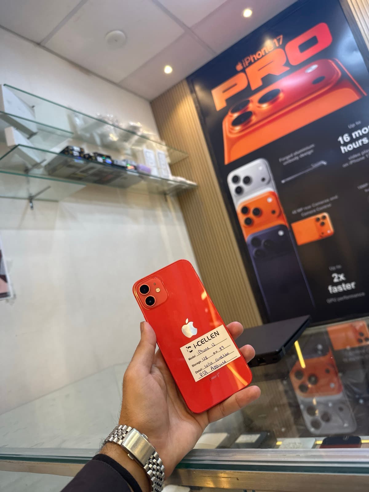 iPhone 12 · 128GB