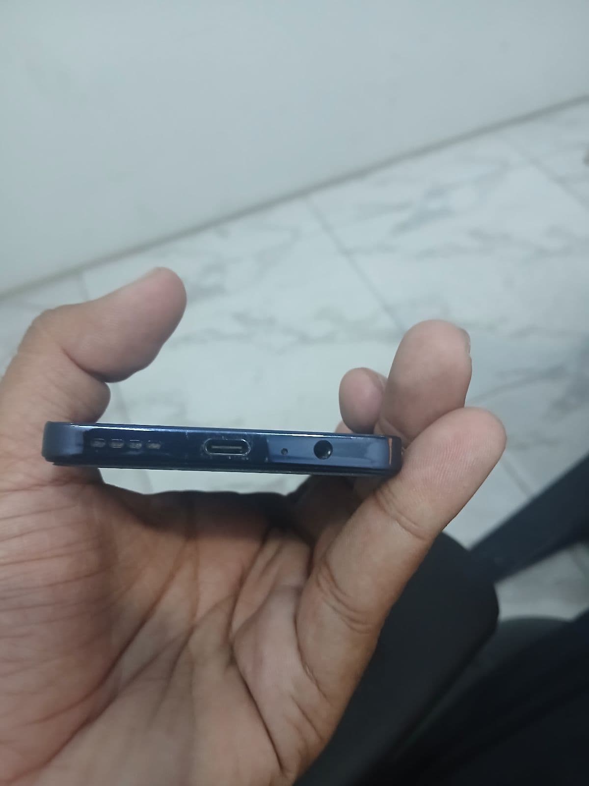 Infinix Note 30 Pro 8GB / 256GB in Magic Black — photo 2
