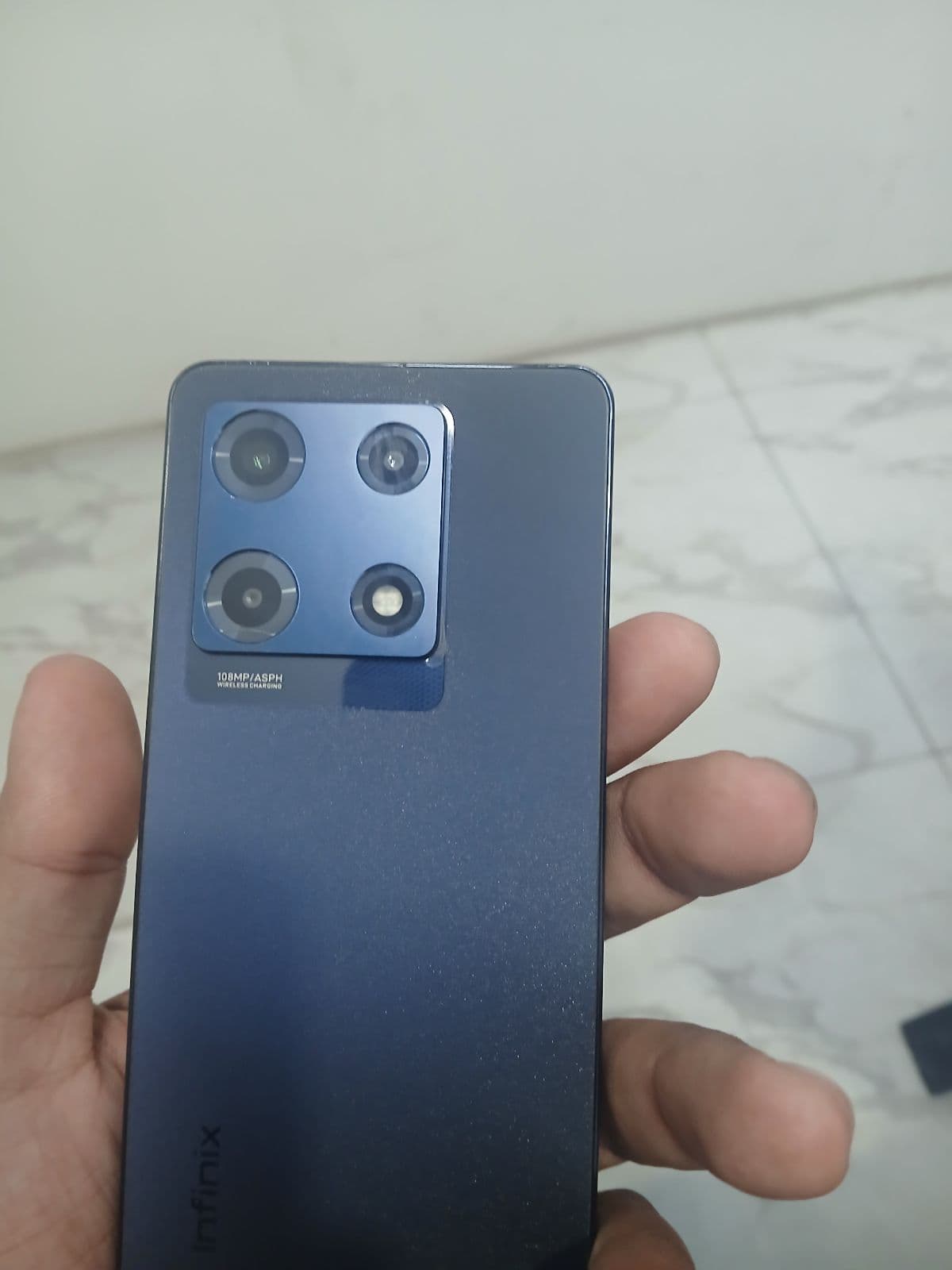Infinix Note 30 Pro 8GB / 256GB in Magic Black — photo 4