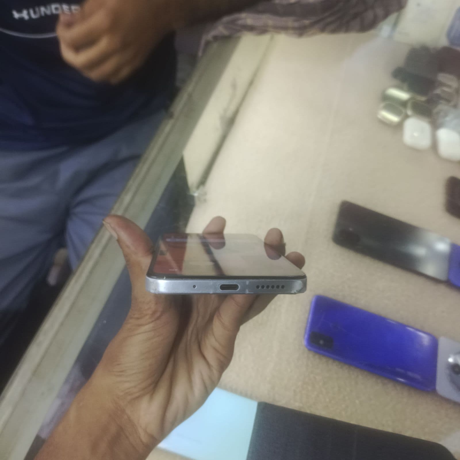 Xiaomi Redmi 12 8GB / 128GB in Sky Blue — photo 3