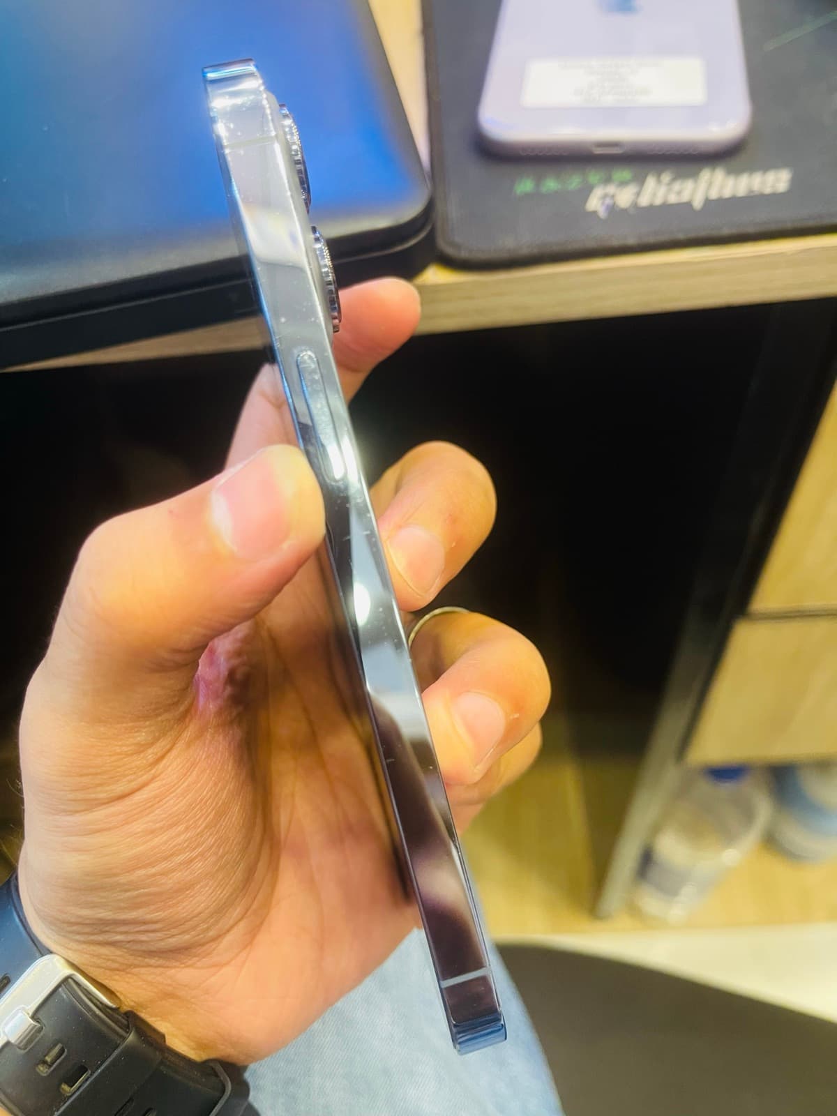 Apple iPhone 13 Pro 128GB in Sierra Blue — photo 5