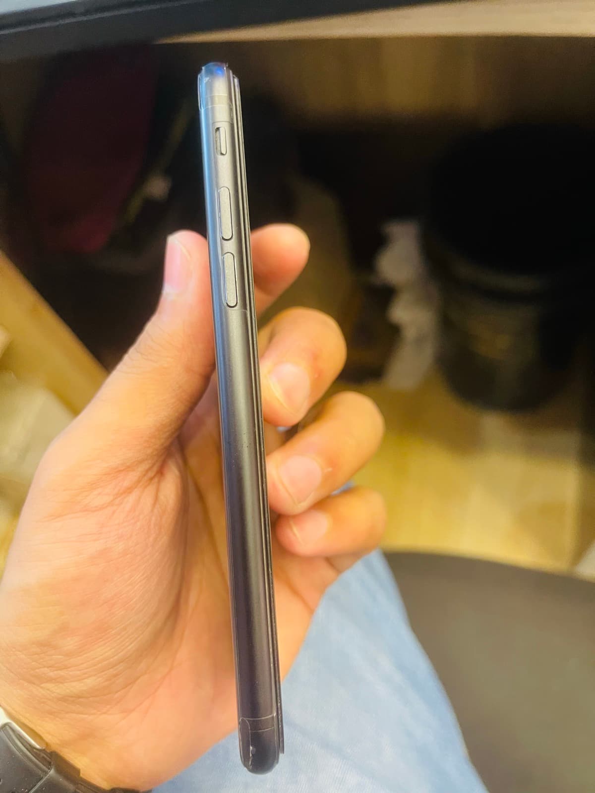 Apple iPhone SE (2020) 128GB in Black — photo 2