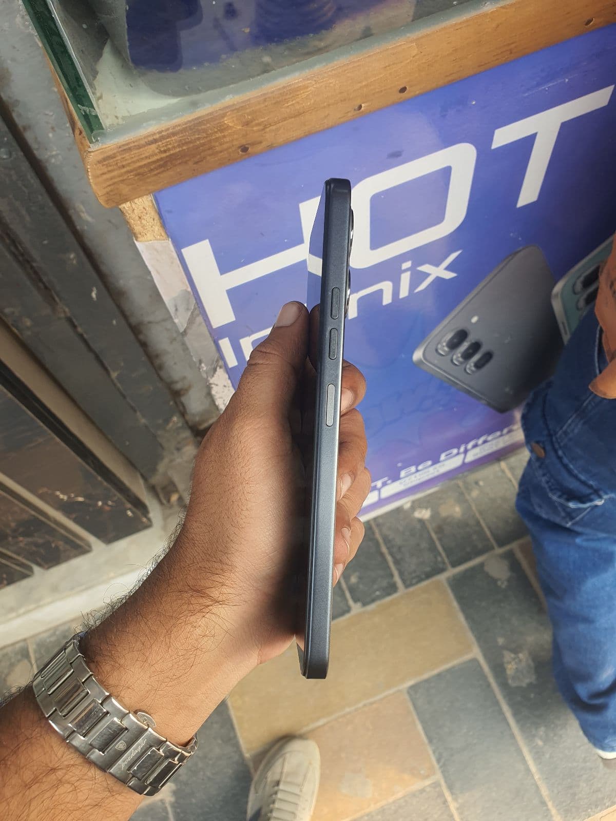 Tecno Spark Go 2 4GB / 64GB in Titanium Grey — photo 4