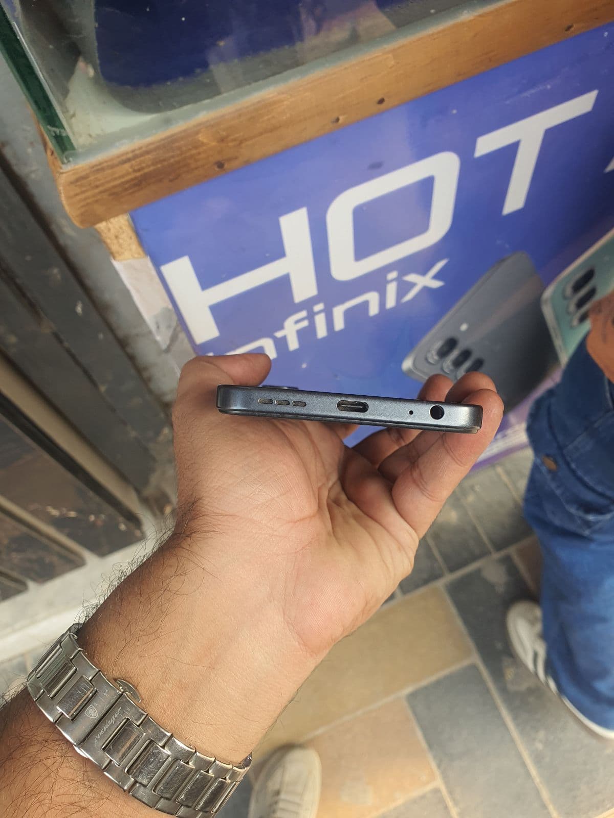 Tecno Spark Go 2 4GB / 64GB in Titanium Grey — photo 5
