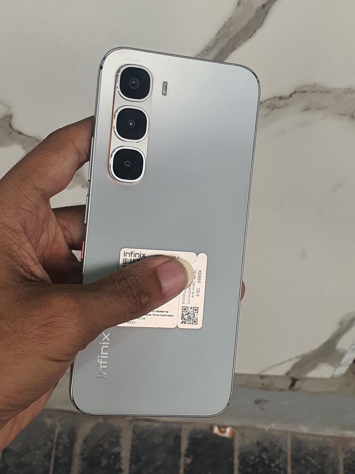 Infinix Hot 60 Pro · 8GB / 128GB