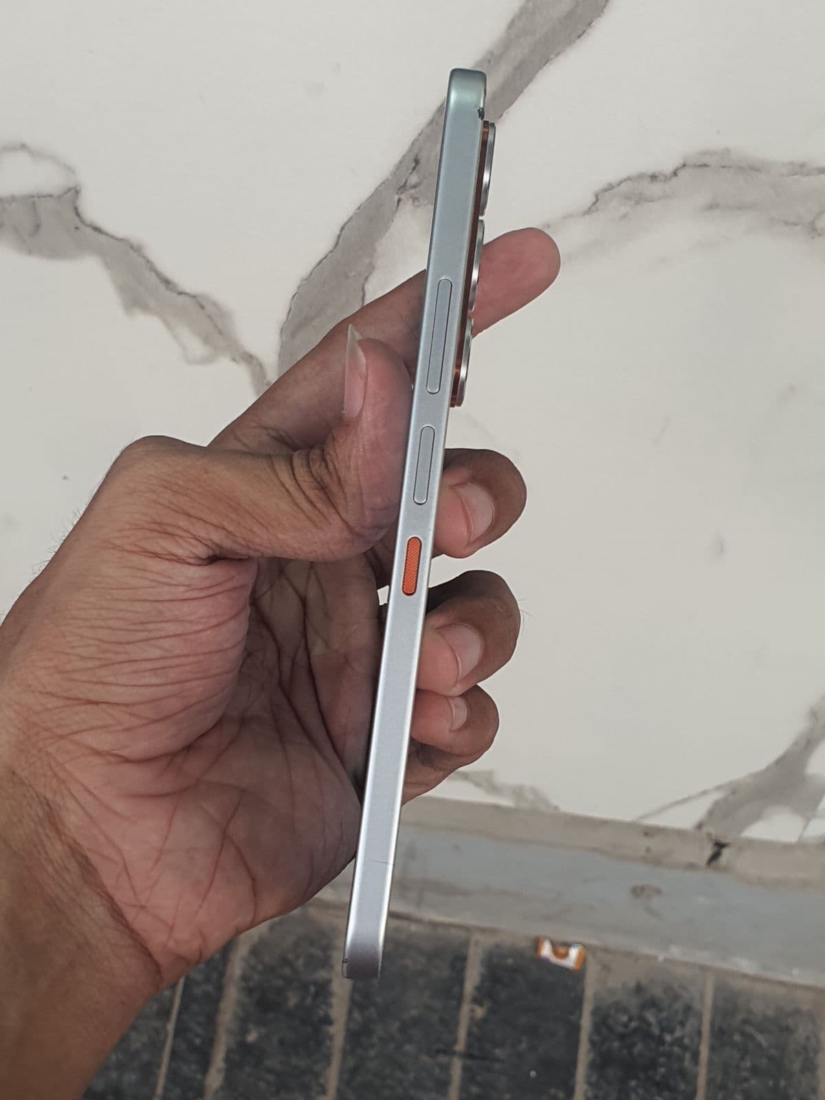 Infinix Hot 60 Pro 8GB / 128GB in Titanium Silver — photo 4