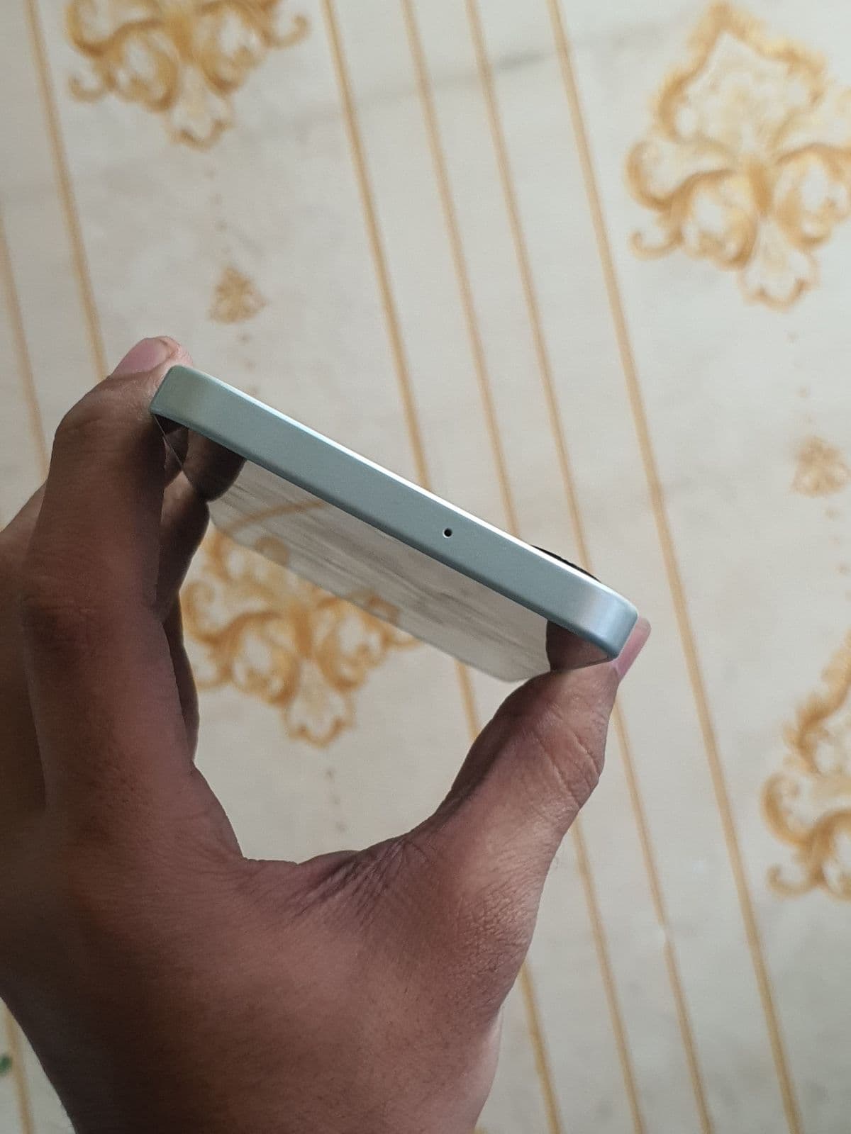 Samsung Galaxy A16 8GB / 256GB in Light Green — photo 4