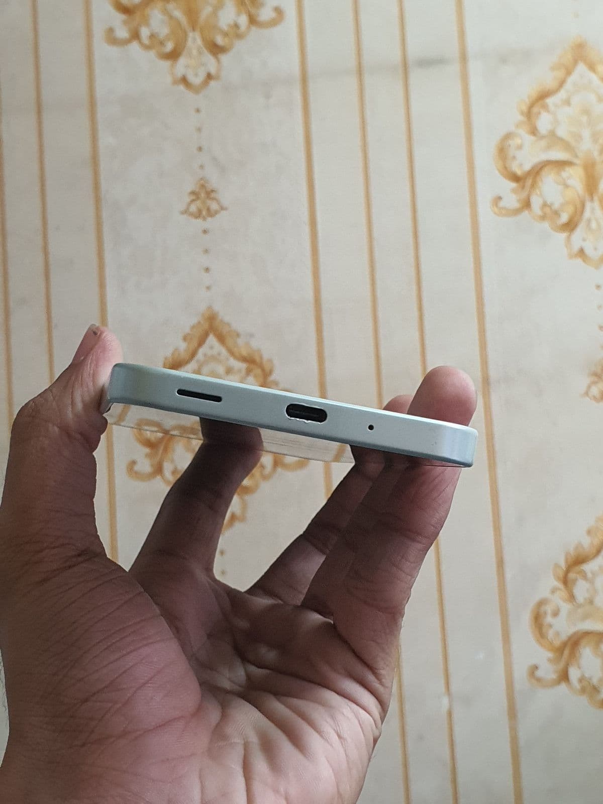 Samsung Galaxy A16 8GB / 256GB in Light Green — photo 5