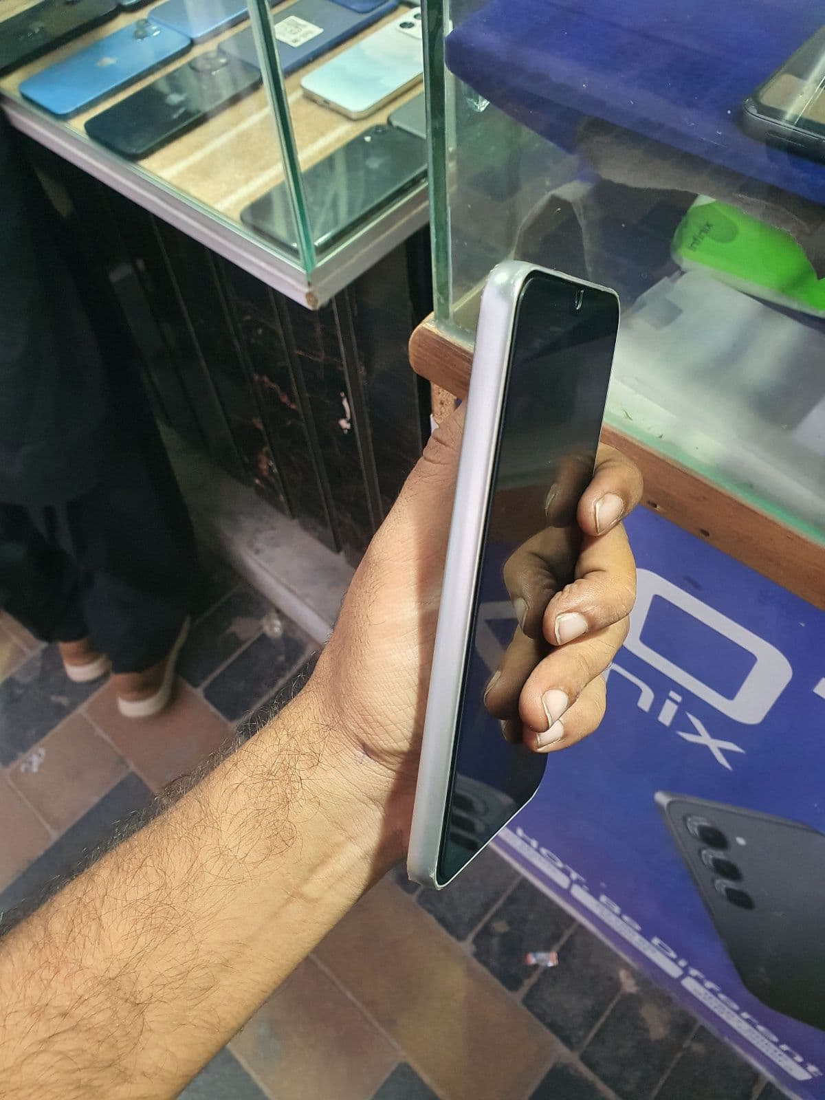 Samsung Galaxy A34 8GB / 256GB in Awesome Silver — photo 3