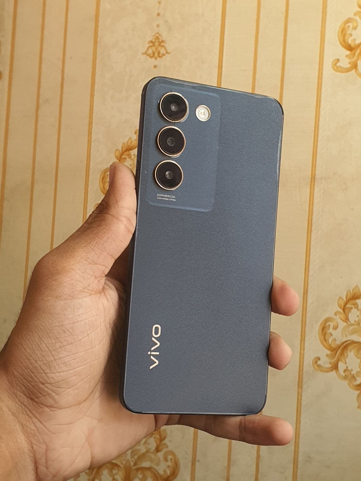 Vivo Y100 8GB / 256GB in Pacific Blue — photo 1
