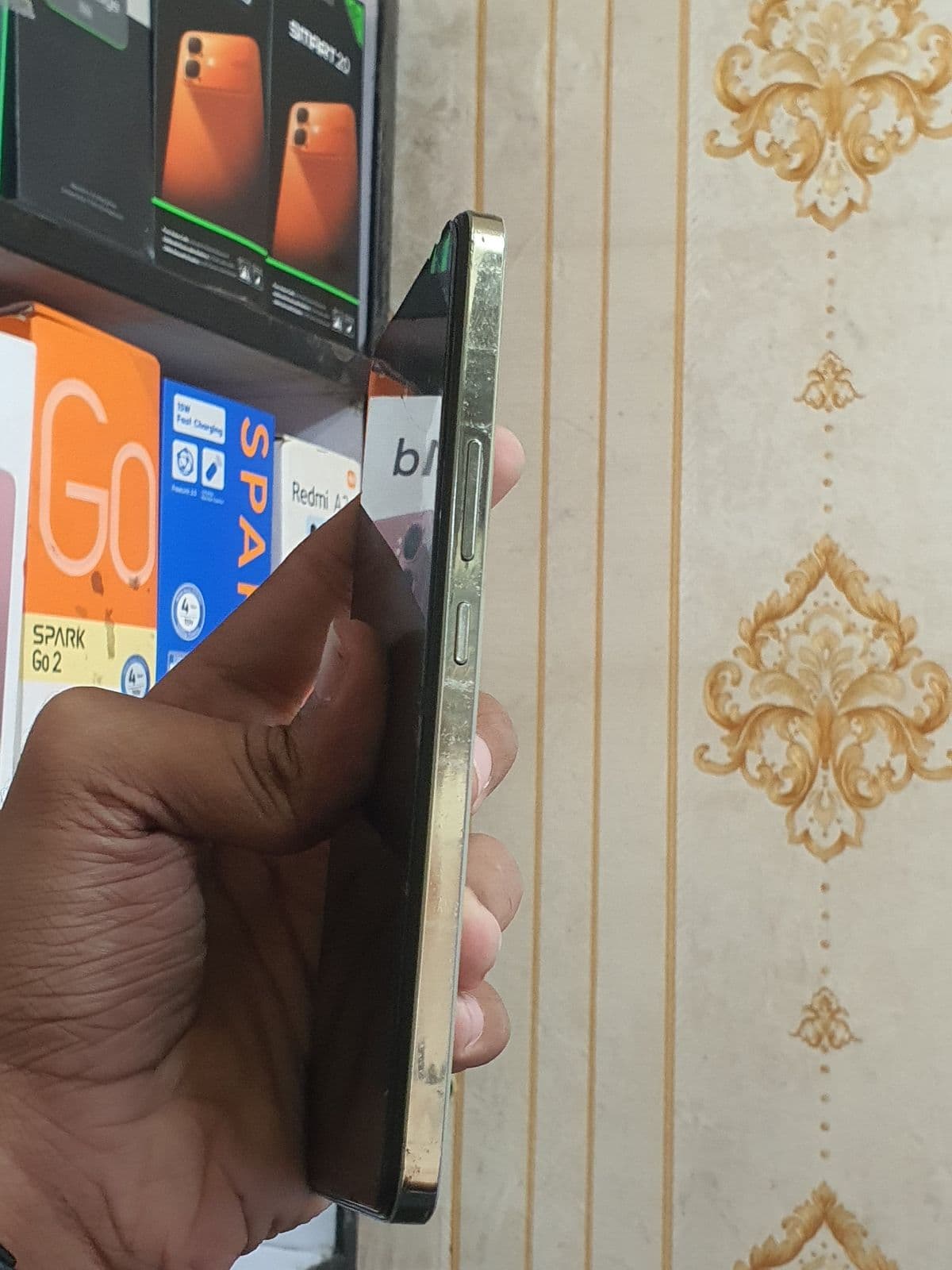 Vivo Y100 8GB / 256GB in Breeze Green — photo 3