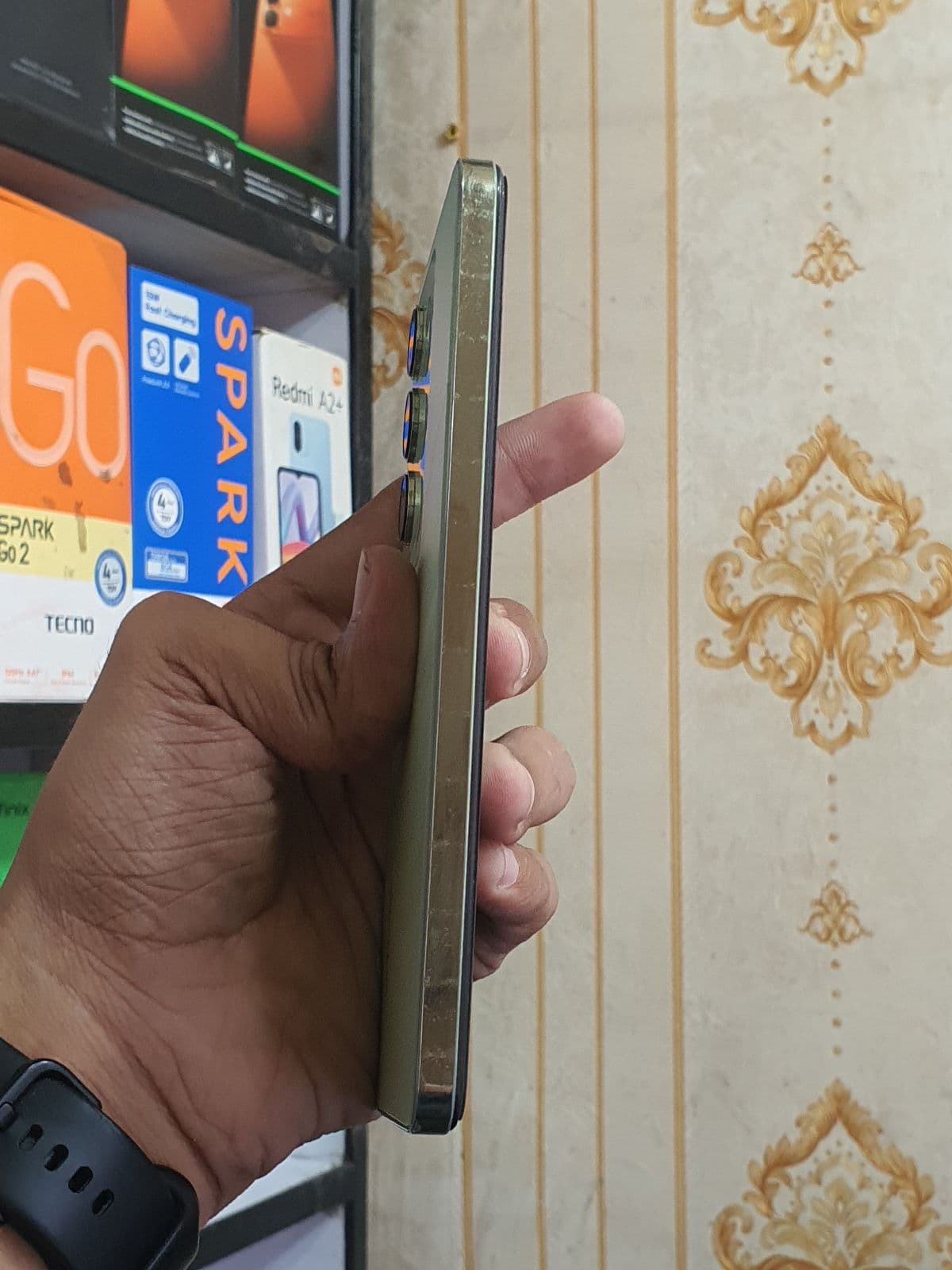 Vivo Y100 8GB / 256GB in Breeze Green — photo 4