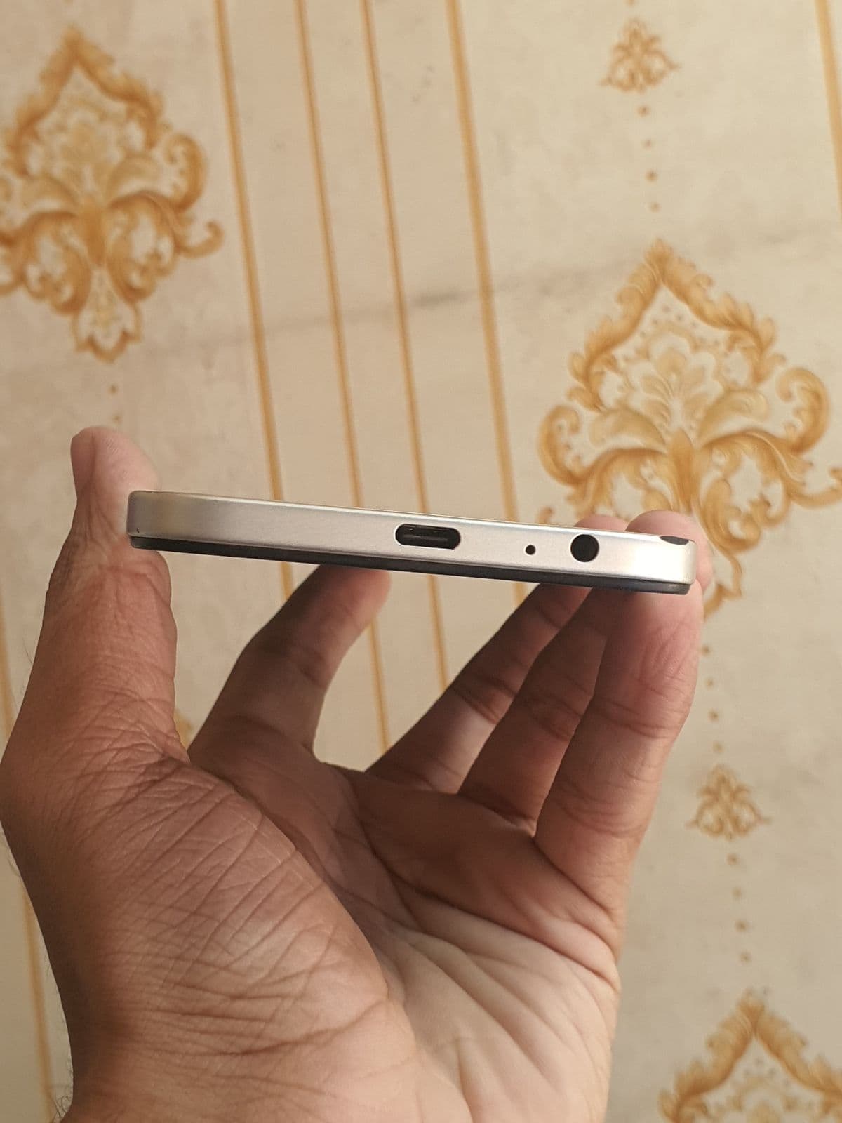 Infinix Smart 20 4GB / 128GB in Polaris Titanium — photo 3