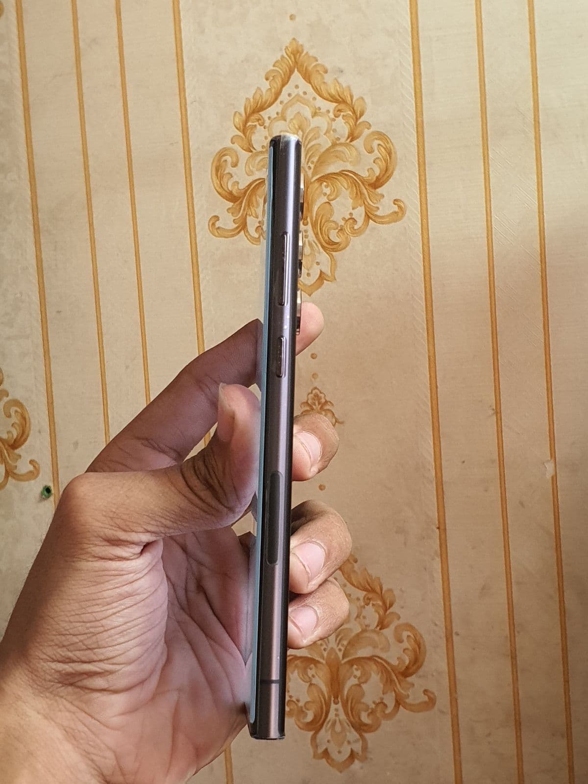 Samsung Galaxy S22 Ultra 12GB / 256GB in Phantom Black — photo 3