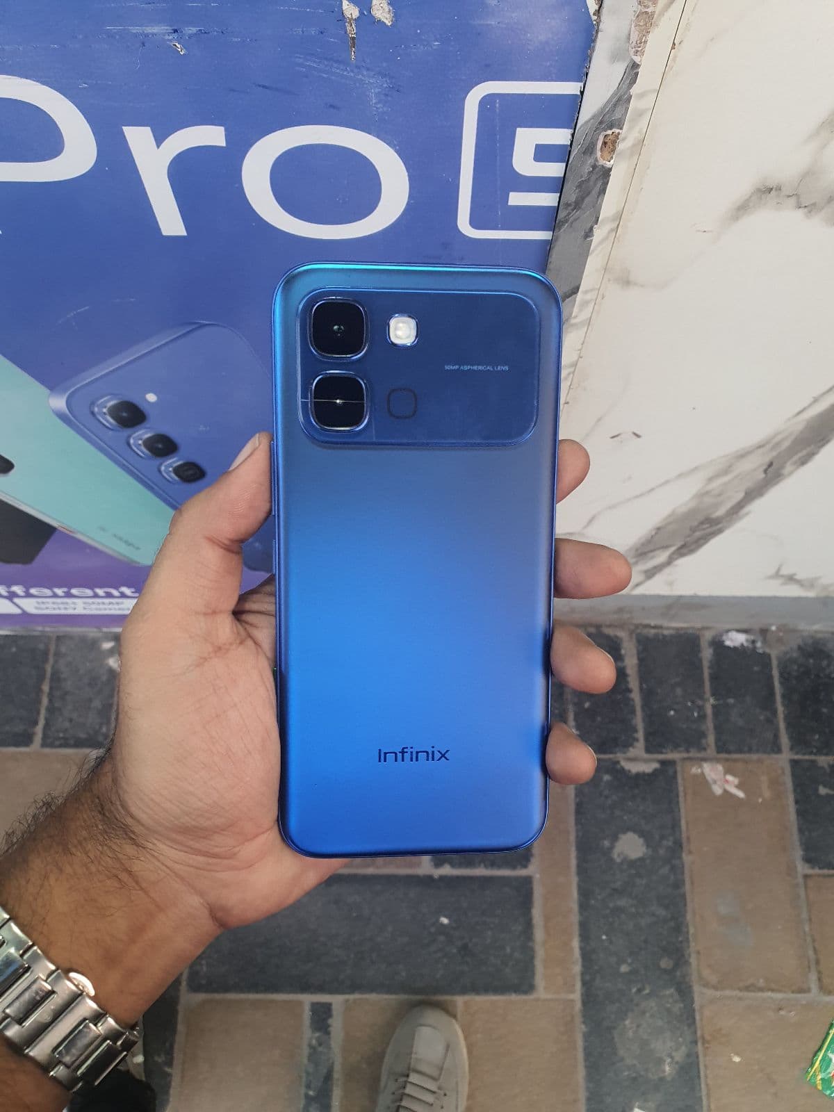 Infinix Note Edge · 8GB / 256GB