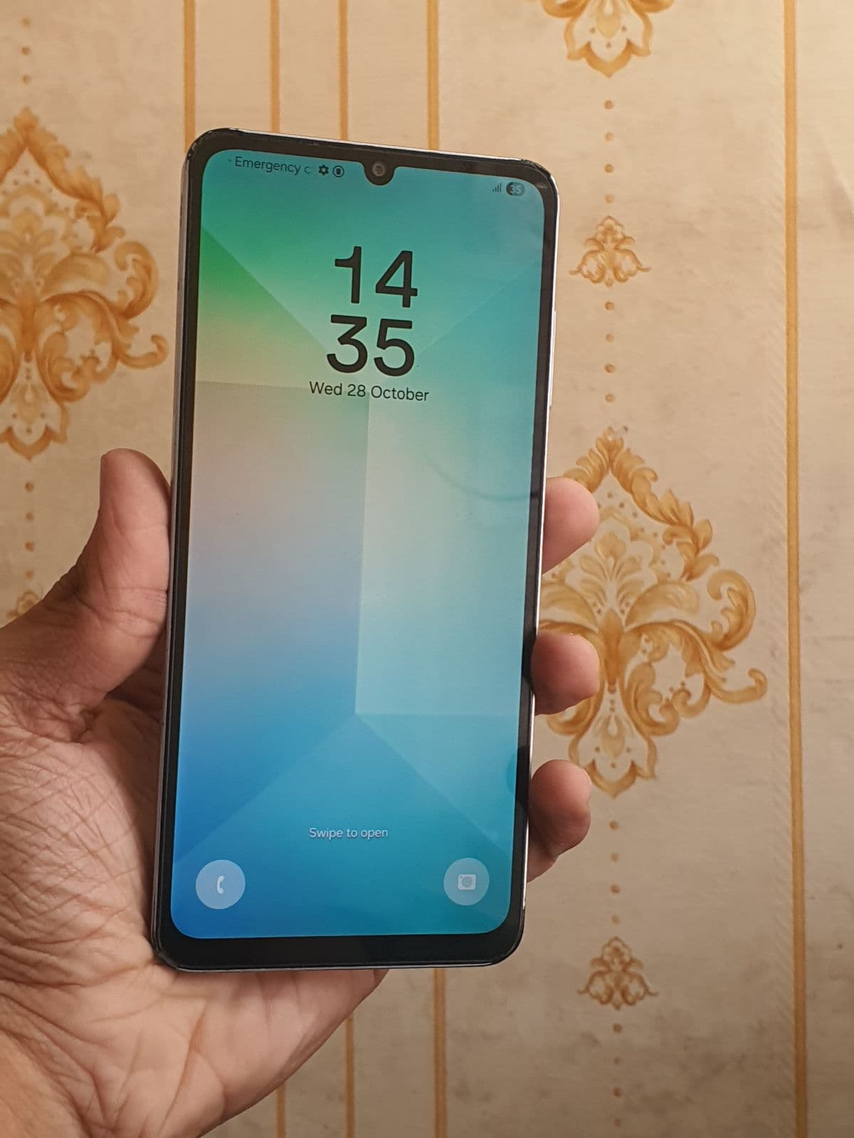 Samsung Galaxy A06 4GB / 64GB in White — photo 5