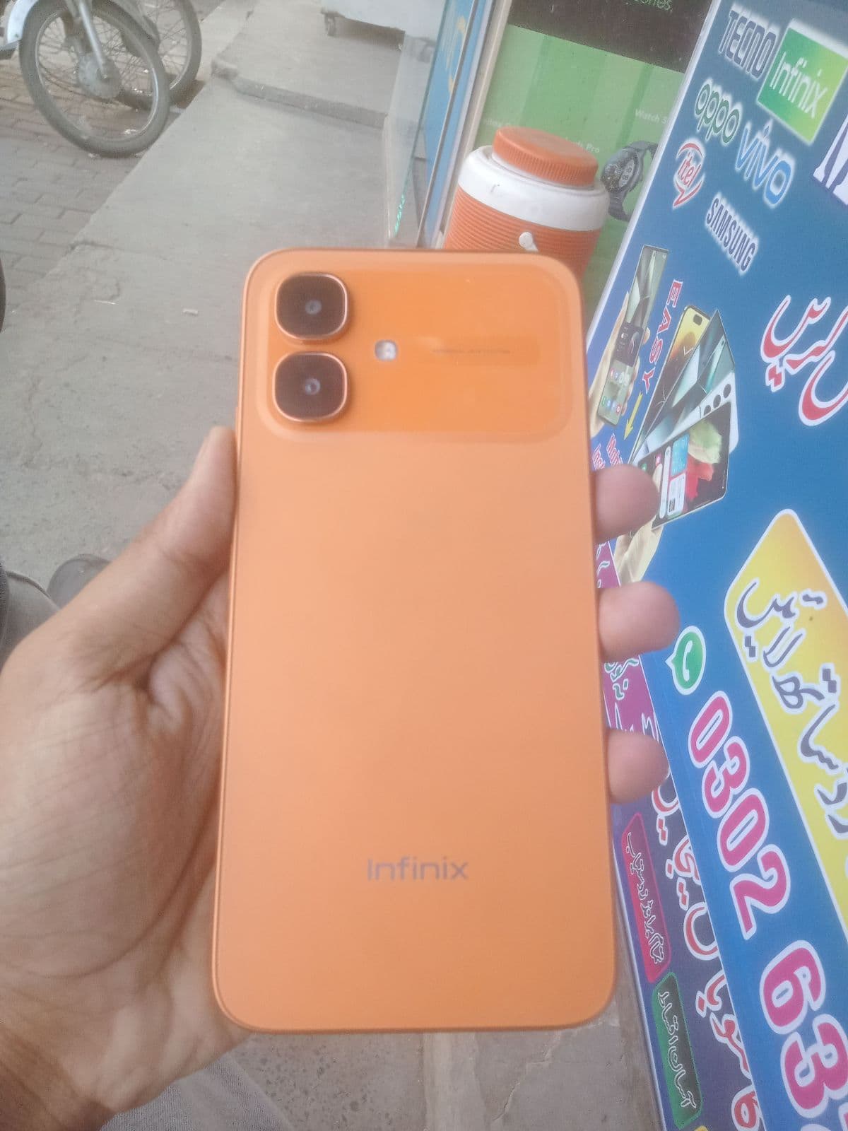 Infinix Smart 20 · 4GB / 128GB