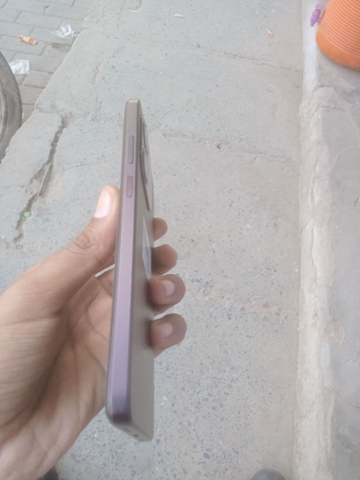 Oppo A5i 4GB / 128GB in Titanium Purple — photo 4