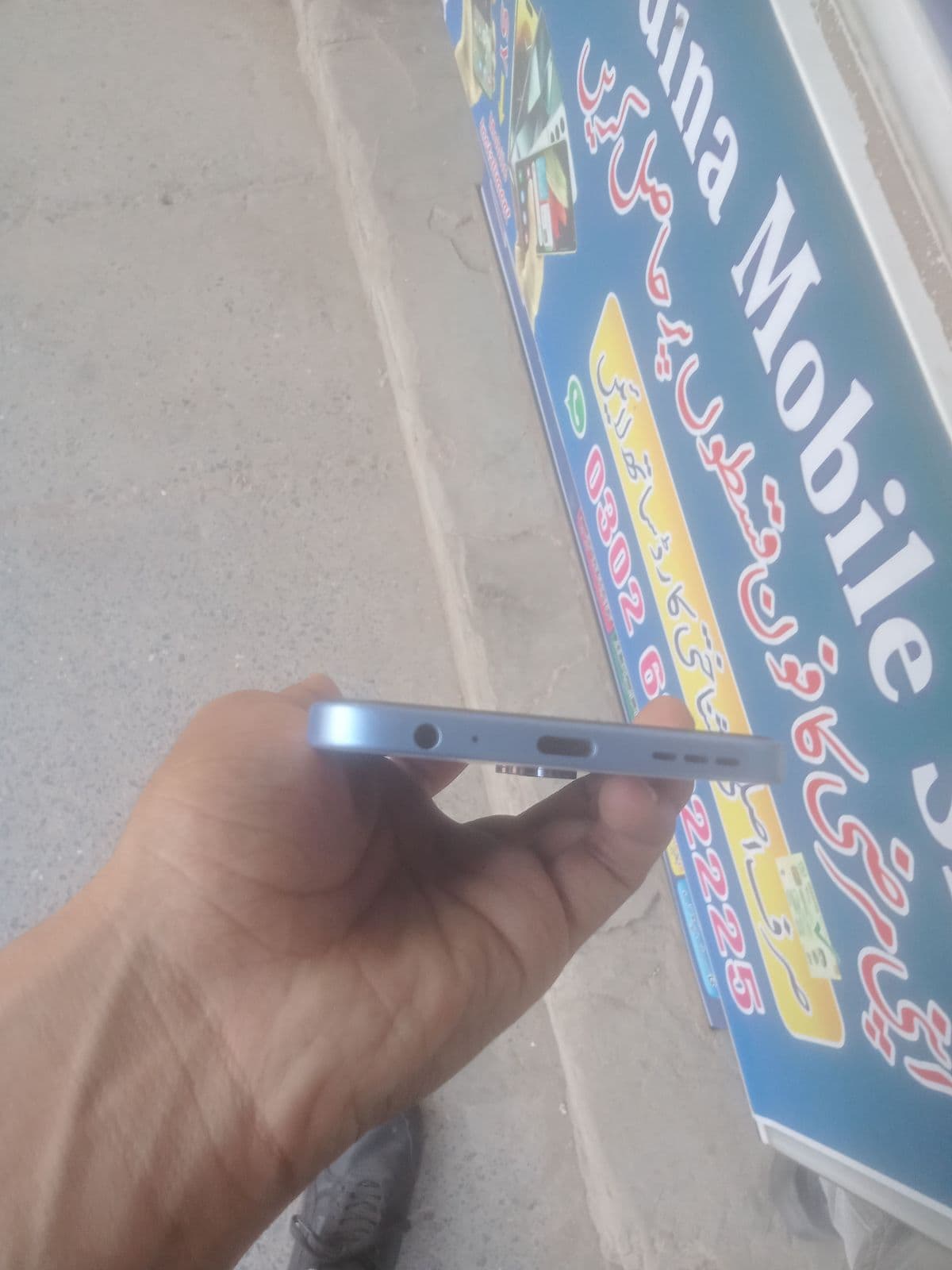 Tecno Spark 40 Pro 8GB / 256GB in Lake Blue — photo 3