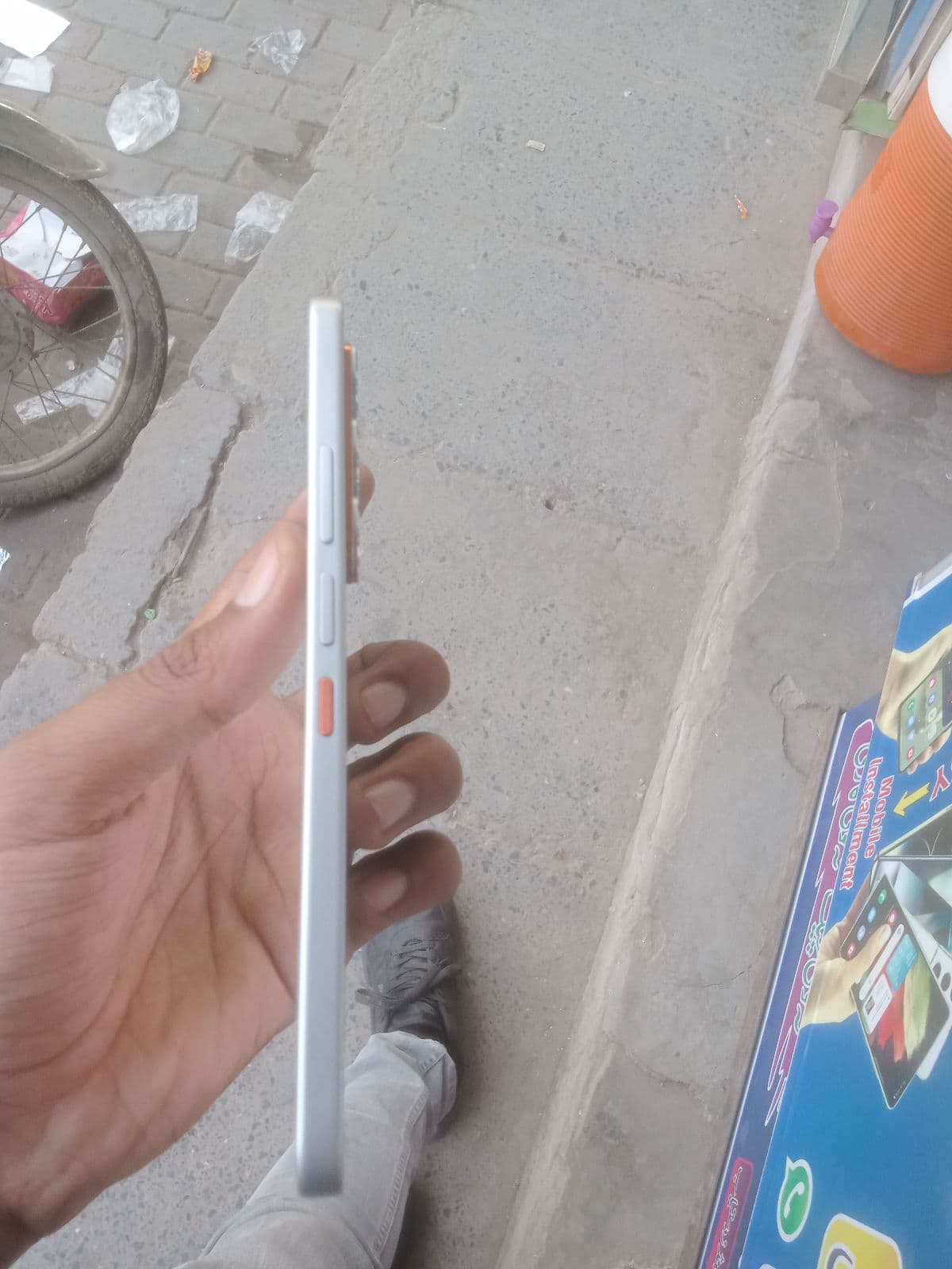 Infinix Hot 60 Pro 8GB / 128GB in Titanium Silver — photo 4