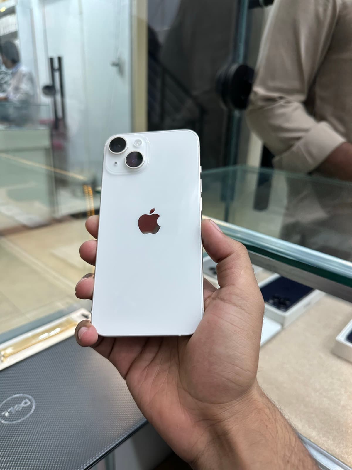 Apple iPhone 14 128GB in Starlight — photo 1