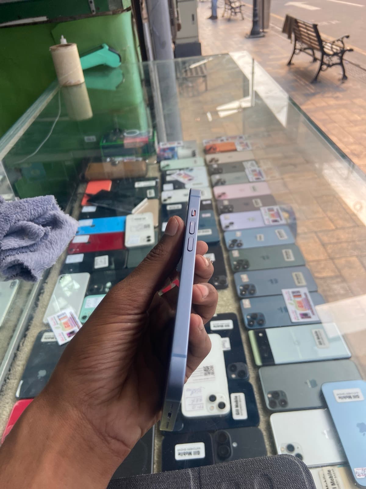 Apple iPhone 14 256GB in Blue — photo 5