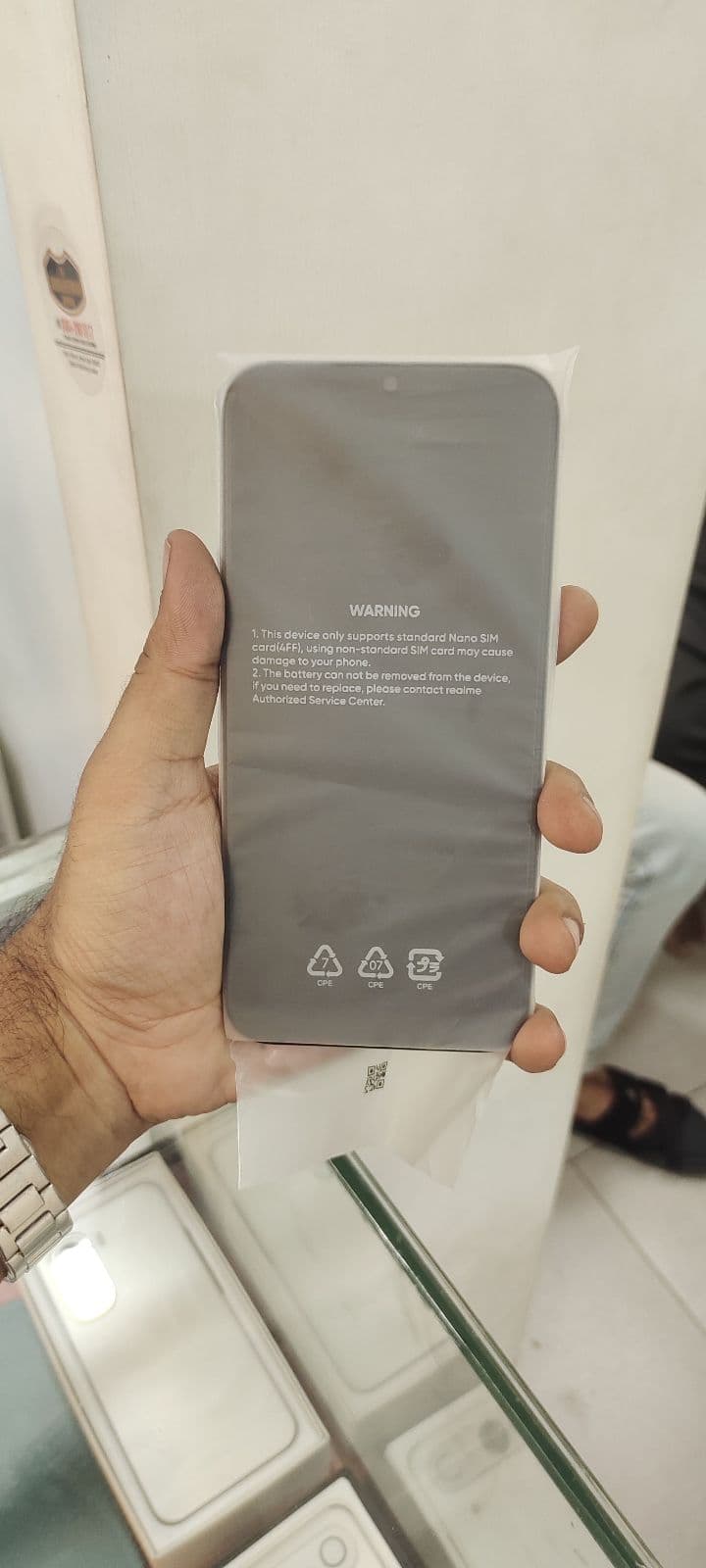 Realme C100x 6GB / 128GB in Golden Coast — photo 2