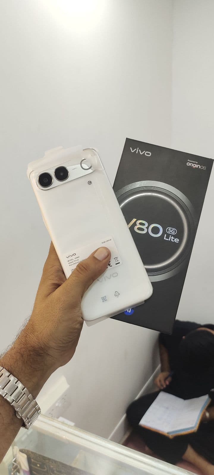 Vivo V80 Lite · 8GB/256GB