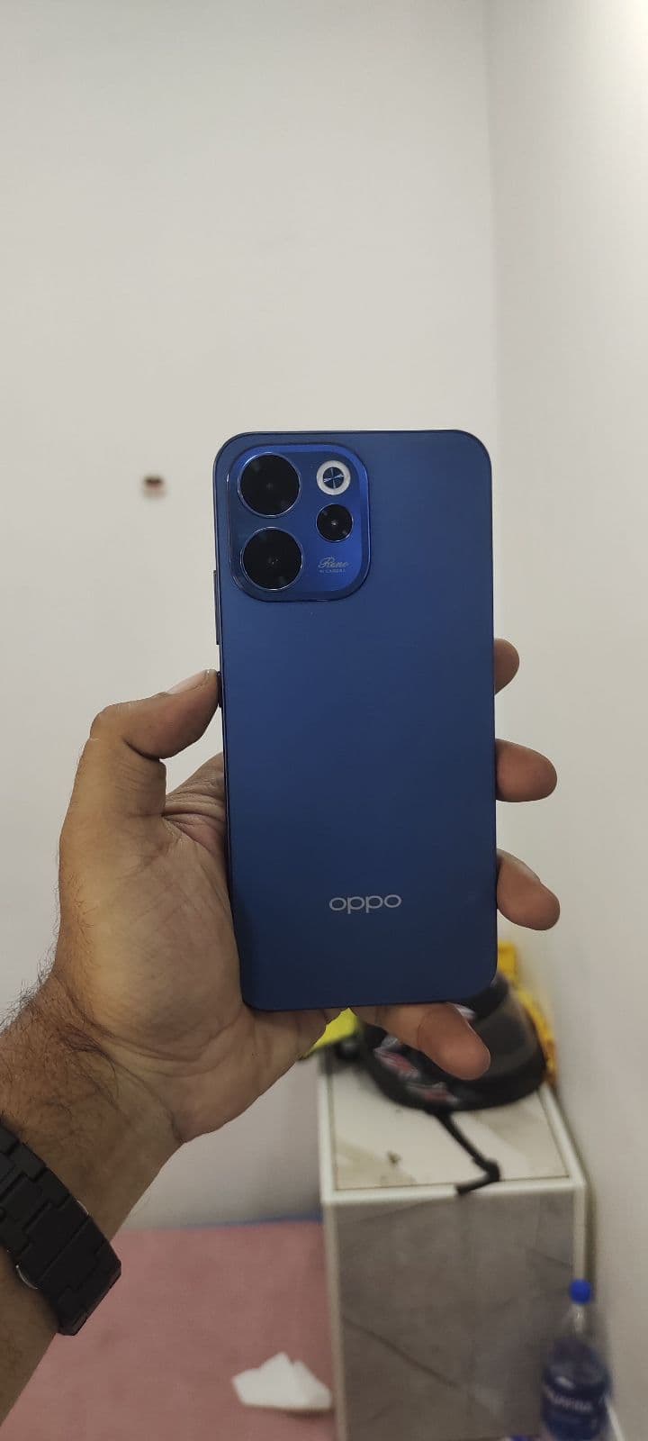 Oppo Reno 15 F 5G 8GB / 256GB in Aurora Blue — photo 1
