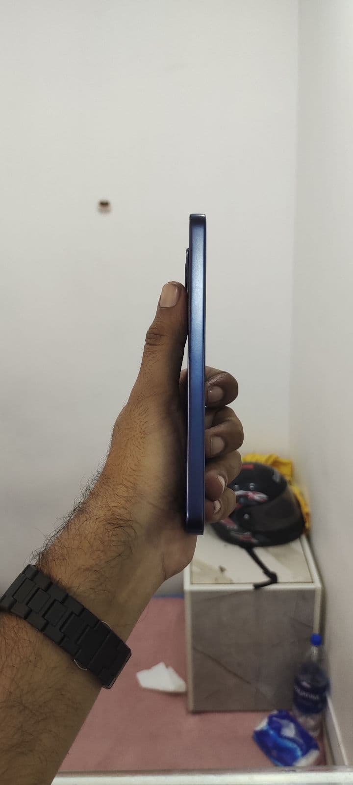 Oppo Reno 15 F 5G 8GB / 256GB in Aurora Blue — photo 3
