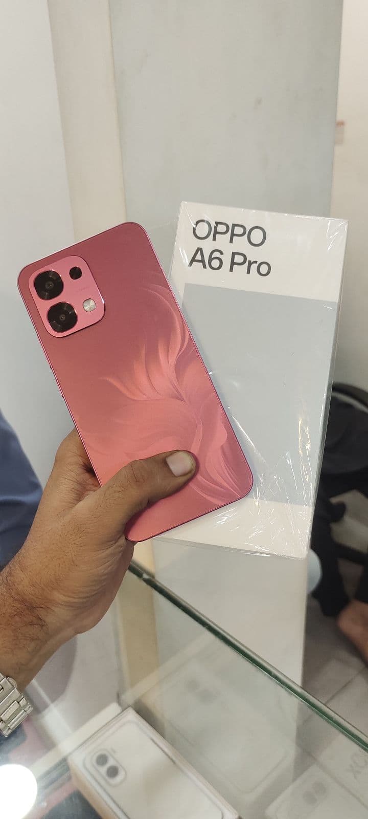 Oppo A6 Pro · 8GB / 256GB