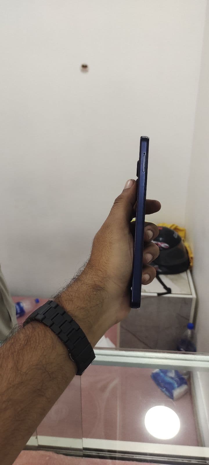 Vivo Y11d 6GB / 128GB in Voyage Black — photo 3