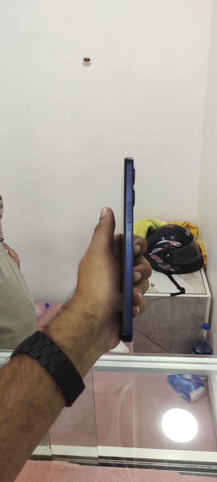 Vivo Y11d 6GB / 128GB in Voyage Black — photo 4