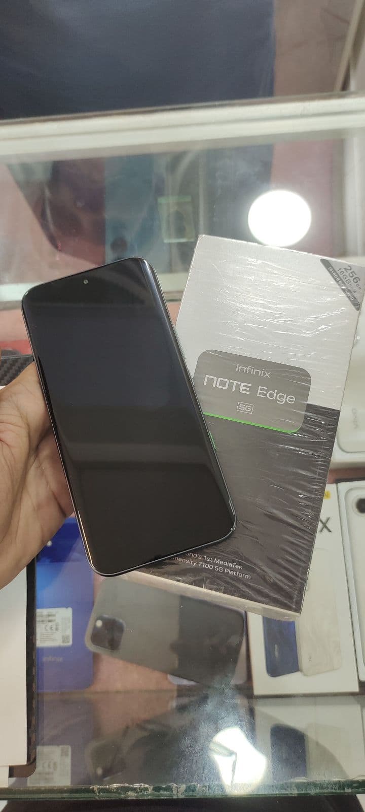 Infinix Note Edge 8GB / 256GB in Shadow Black — photo 2