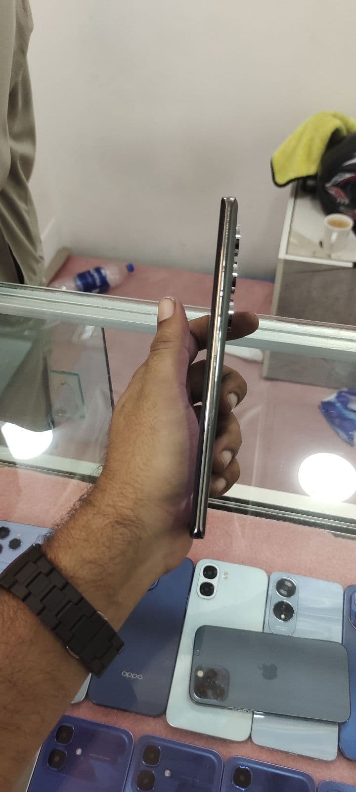 Tecno Camon 40 Pro 5G 8GB / 256GB in Galaxy Black — photo 3