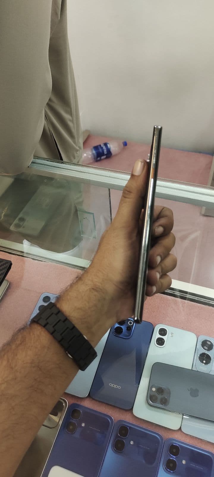 Tecno Camon 40 Pro 5G 8GB / 256GB in Galaxy Black — photo 4