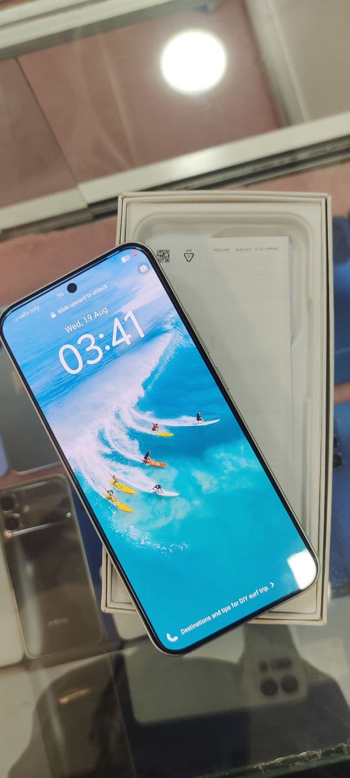Vivo Y500 8GB / 128GB in Pearl White — photo 2