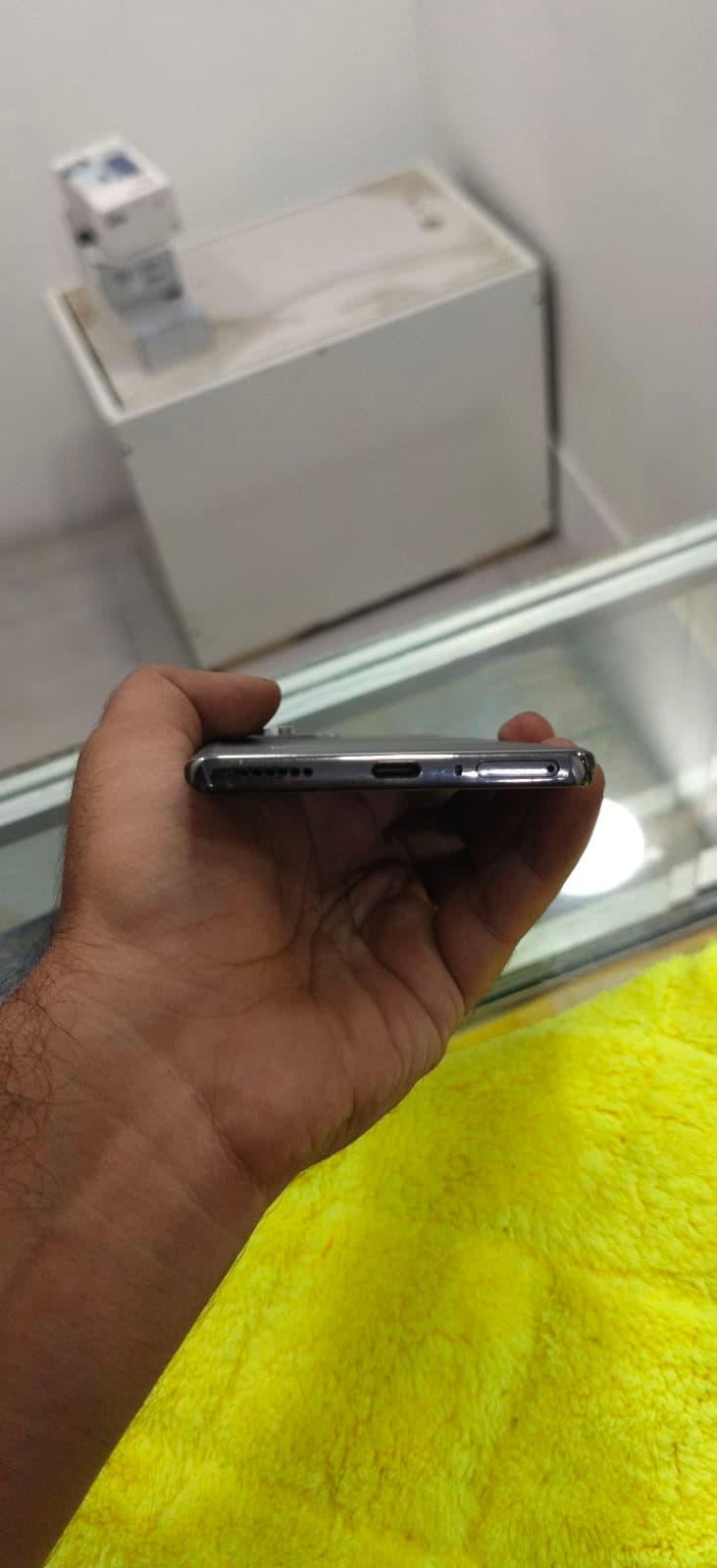 Tecno Camon 40 Pro 5G 8GB / 256GB in Galaxy Black — photo 5