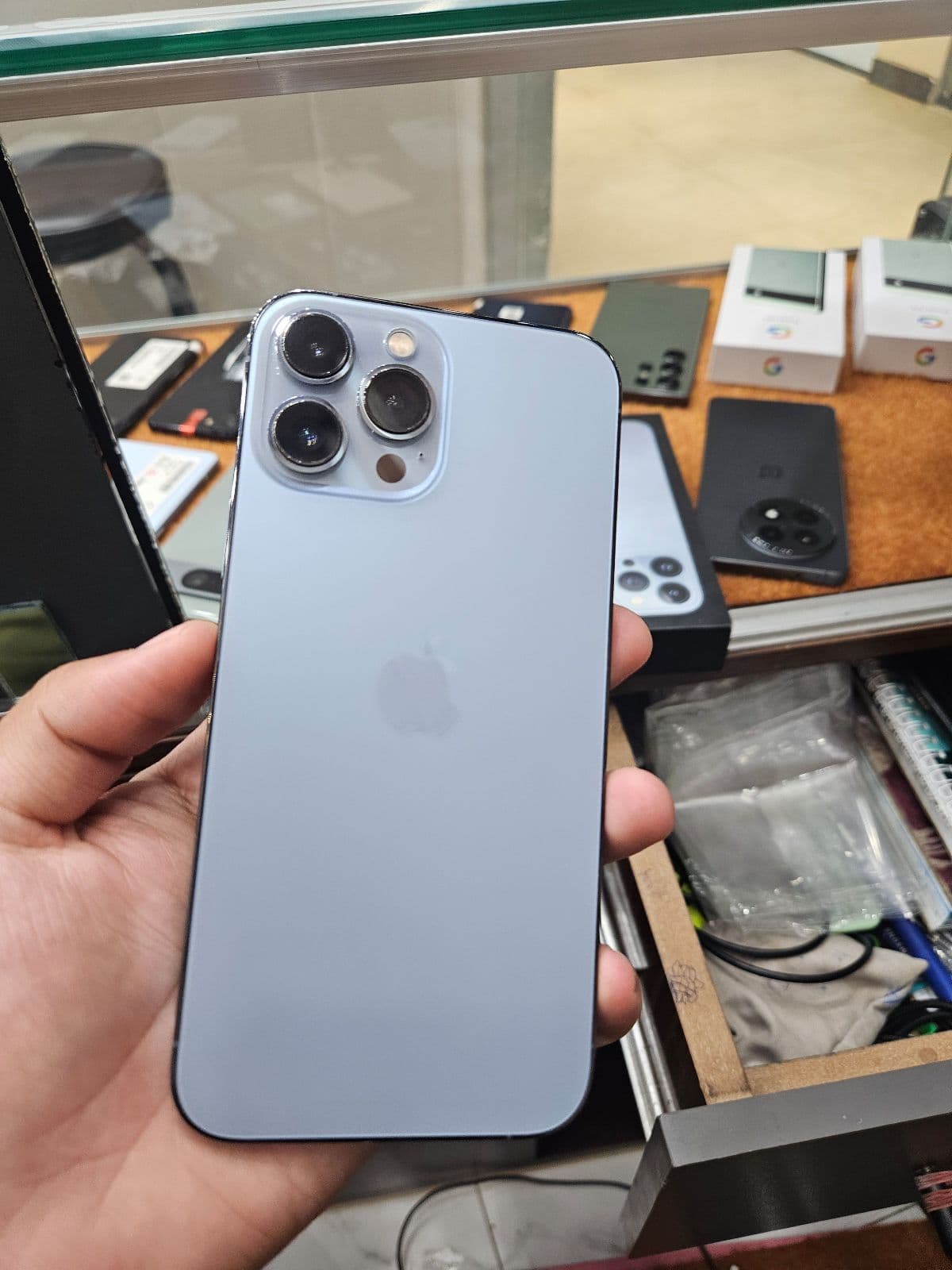 Apple iPhone 13 Pro Max 128GB in Sierra Blue — photo 2