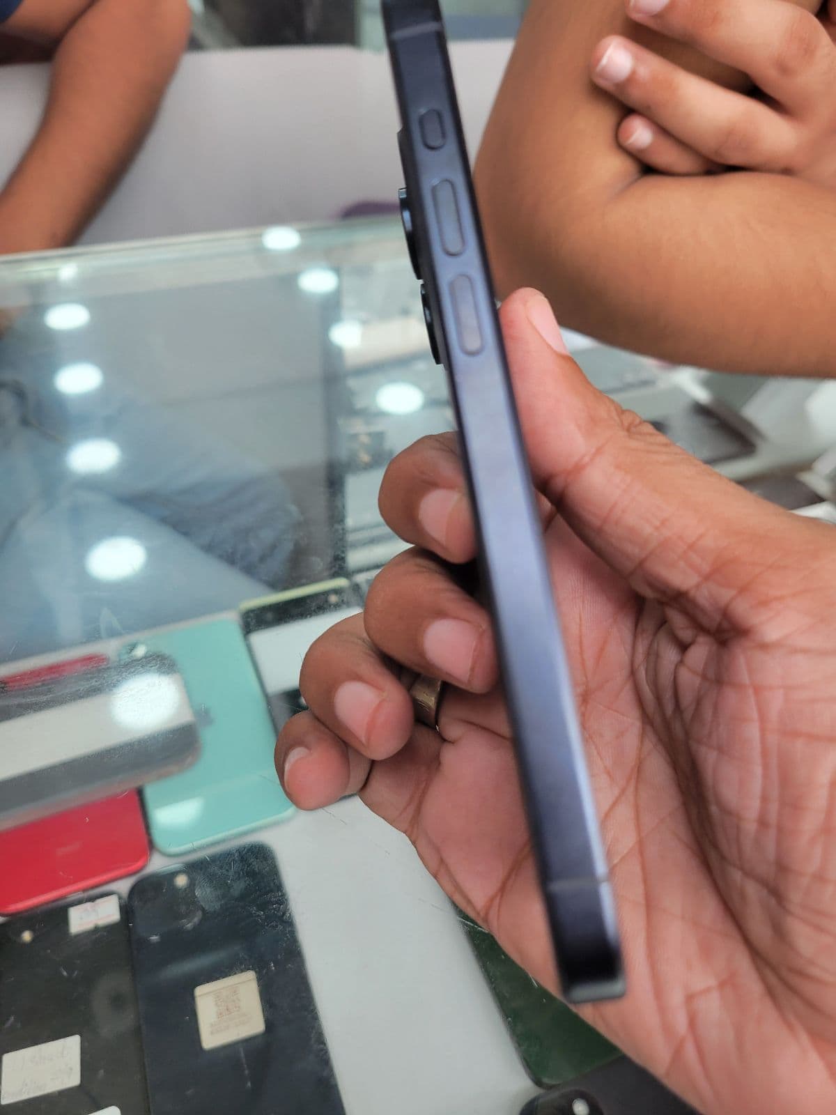 Apple iPhone 15 Pro 128GB in Blue Titanium — photo 3