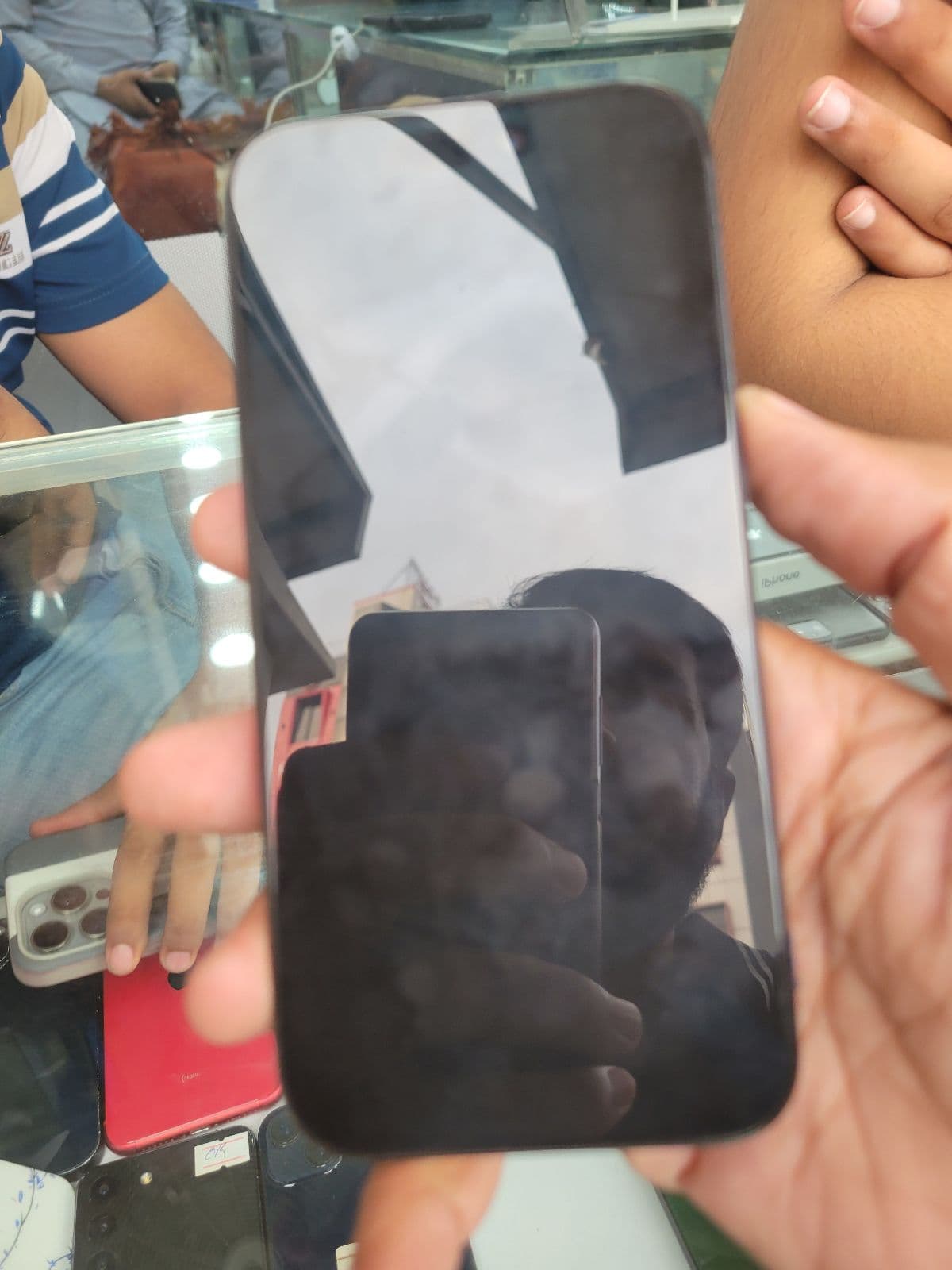 Apple iPhone 15 Pro 128GB in Blue Titanium — photo 2