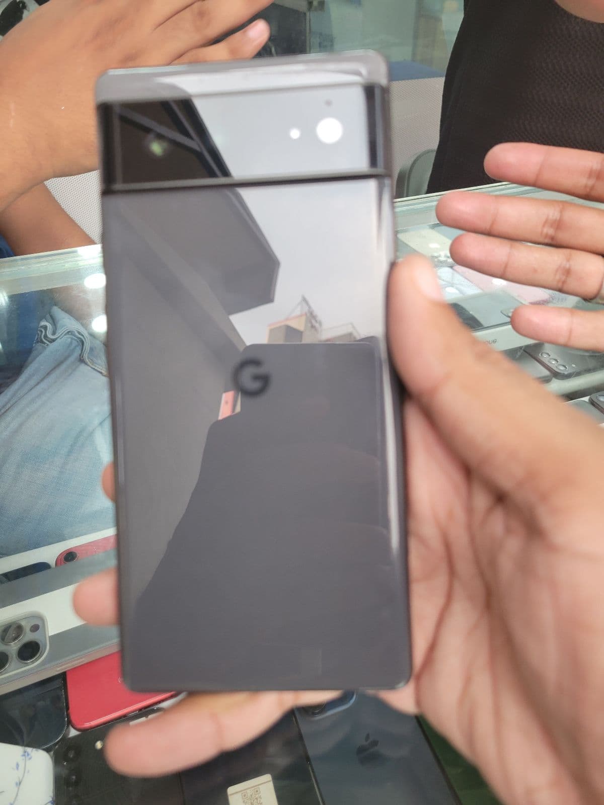 Pixel 6 · 8GB / 256GB