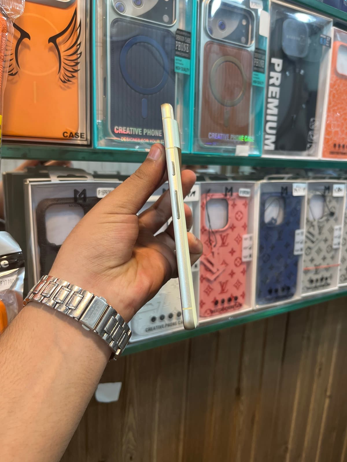 Google Pixel 7 8GB / 128GB in Lemongrass — photo 2