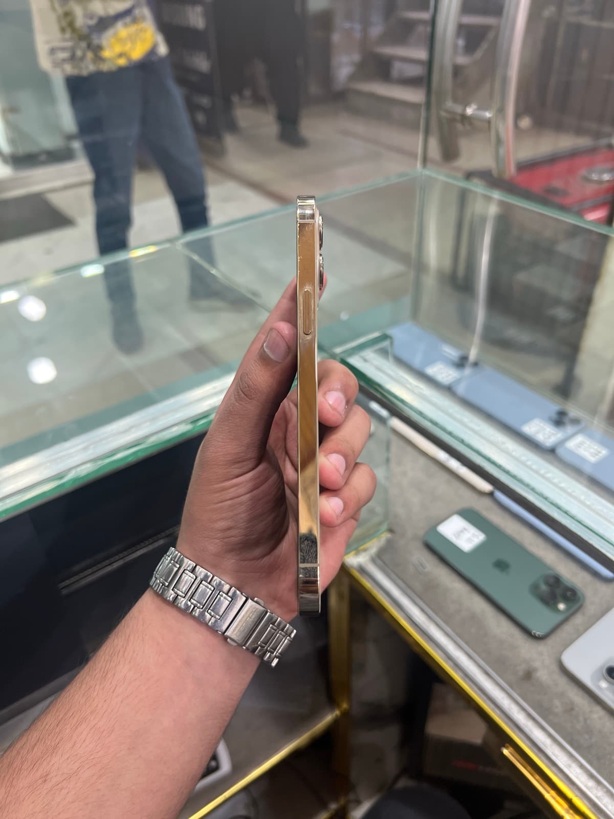 Apple iPhone 12 Pro Max 128GB in Gold — photo 2