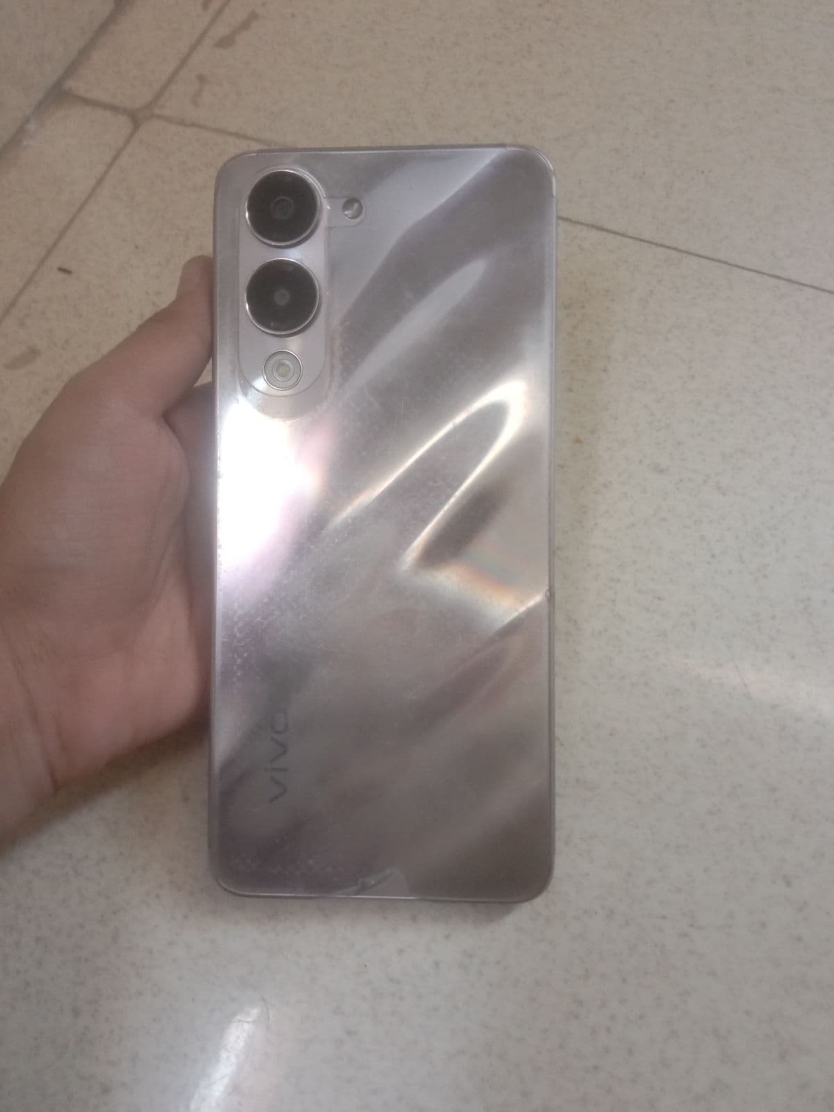 Vivo Y04 · 4GB / 128GB